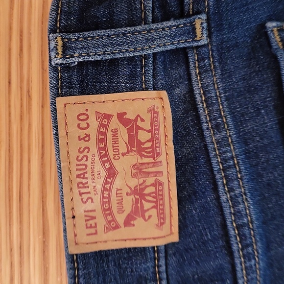 Levi's 711 Skinny Ankle Jeans - Medium Wash - 27" Waist - Picture 5 of 6